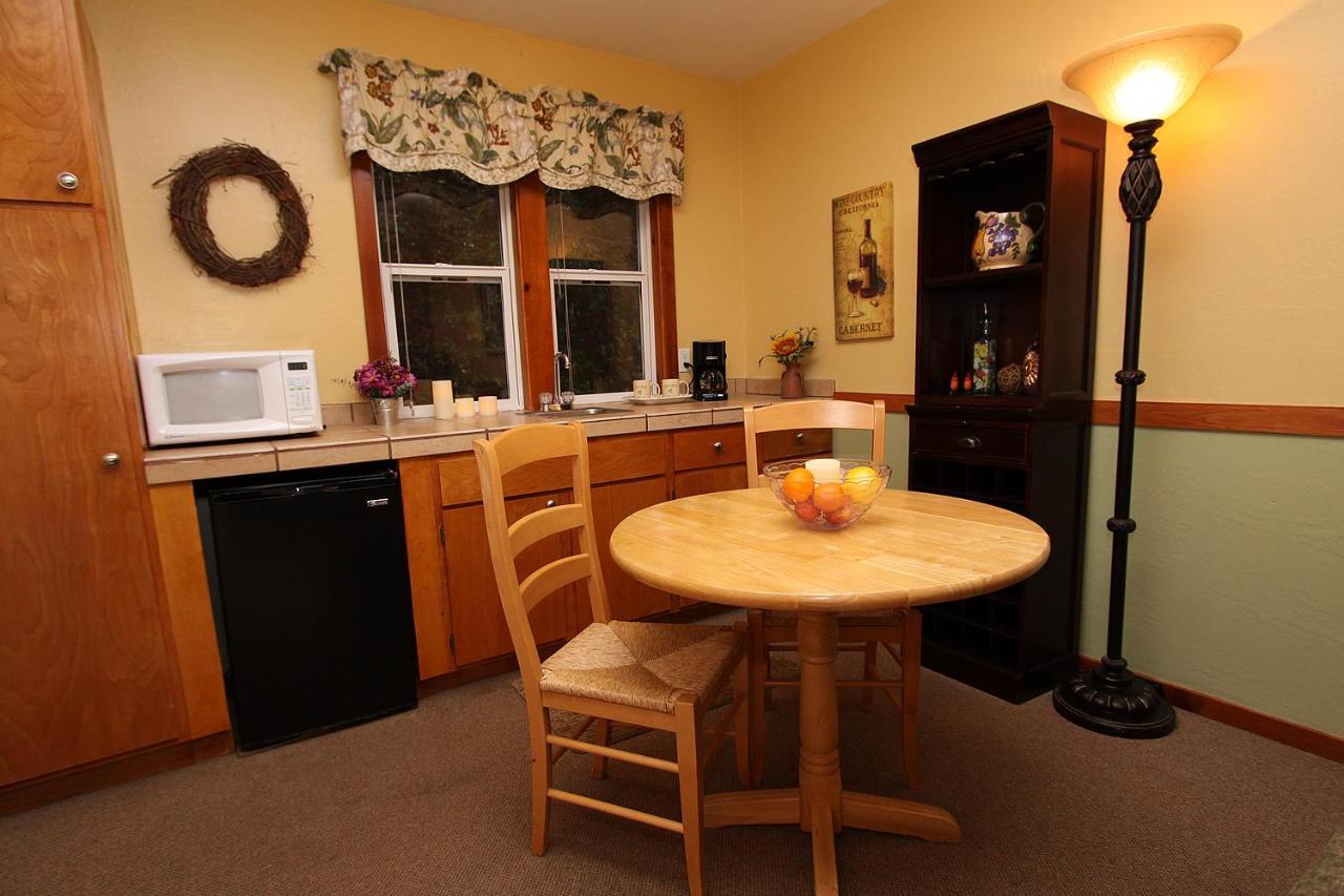 Fern Grove Cottages Guerneville Εξωτερικό φωτογραφία